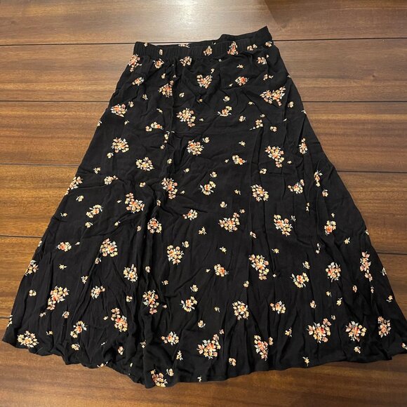 NWOT American Eagle Floral Maxi Slit Skirt Medium black white yellow Size M - Picture 2 of 12